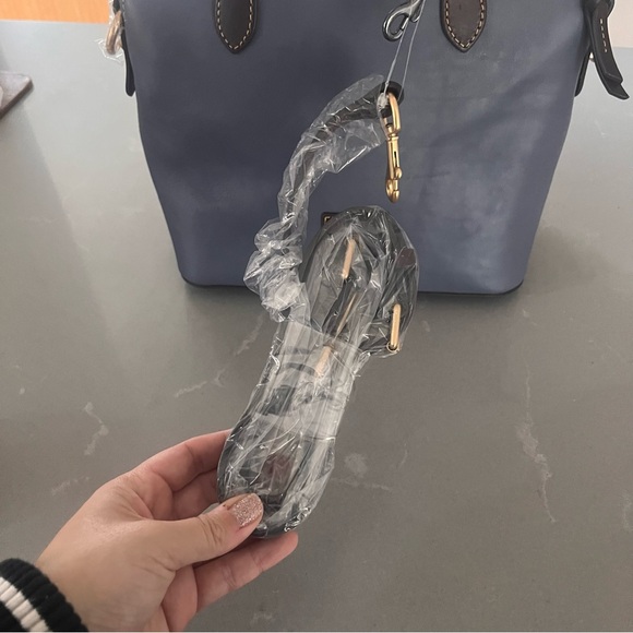 [NEW] DOONEY AND BOURKE Small Leather “Heidi” Satchel Top Handle Bag in Blue - Picture 8 of 11